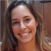 Profesora titulada en Hatha yoga, disponible en Vigo u online